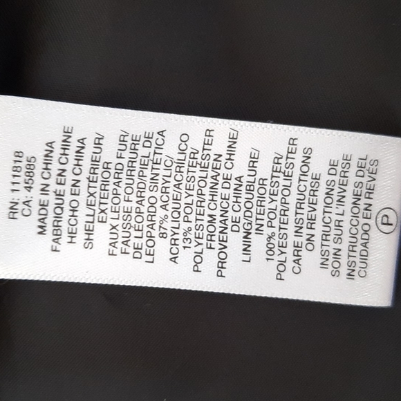 🔥🔥🔥SALE🔥🔥🔥Michael Kors Faux Fur Vest - Picture 3 of 6